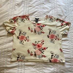 “Rue21” Floral Cropped Top, Size “XL”